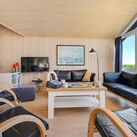Flot Taet Pa Hav, Skov Og Sj659 Holiday home Harboor